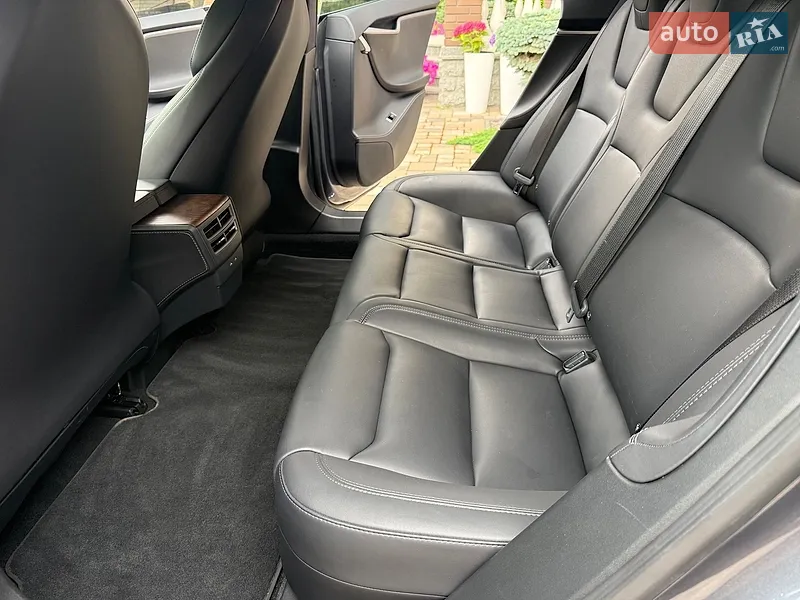 Tesla Model S 2018 VIN 5YJSA1E20JF297702 фото оголошення 51 з 115