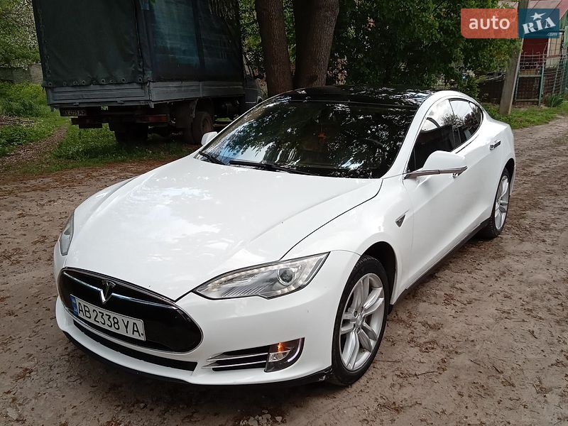 Лифтбек Tesla Model S 2013 в Харькове