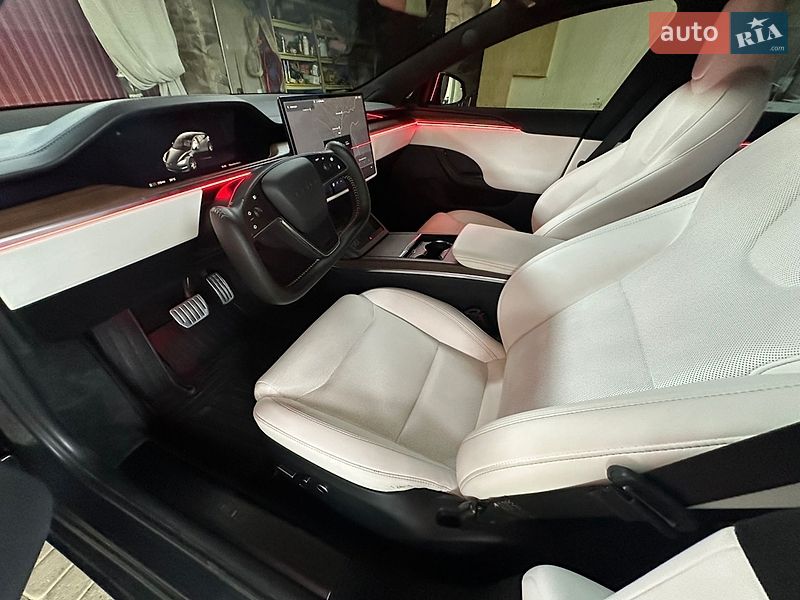 Лифтбек Tesla Model S 2023 в Тячеве
