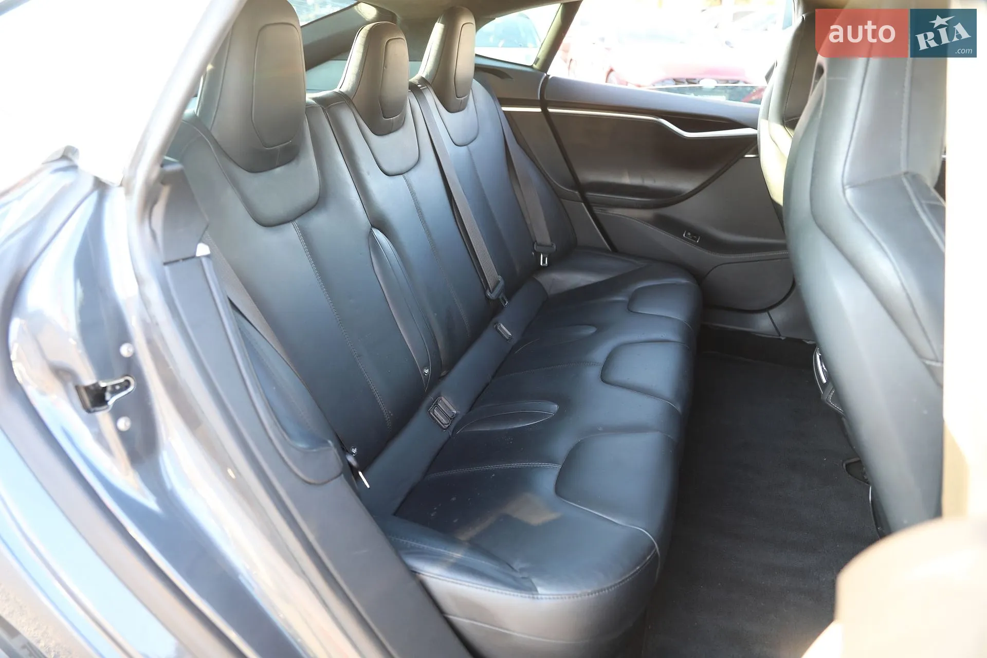 2015 Tesla Model S - мініатюра 12