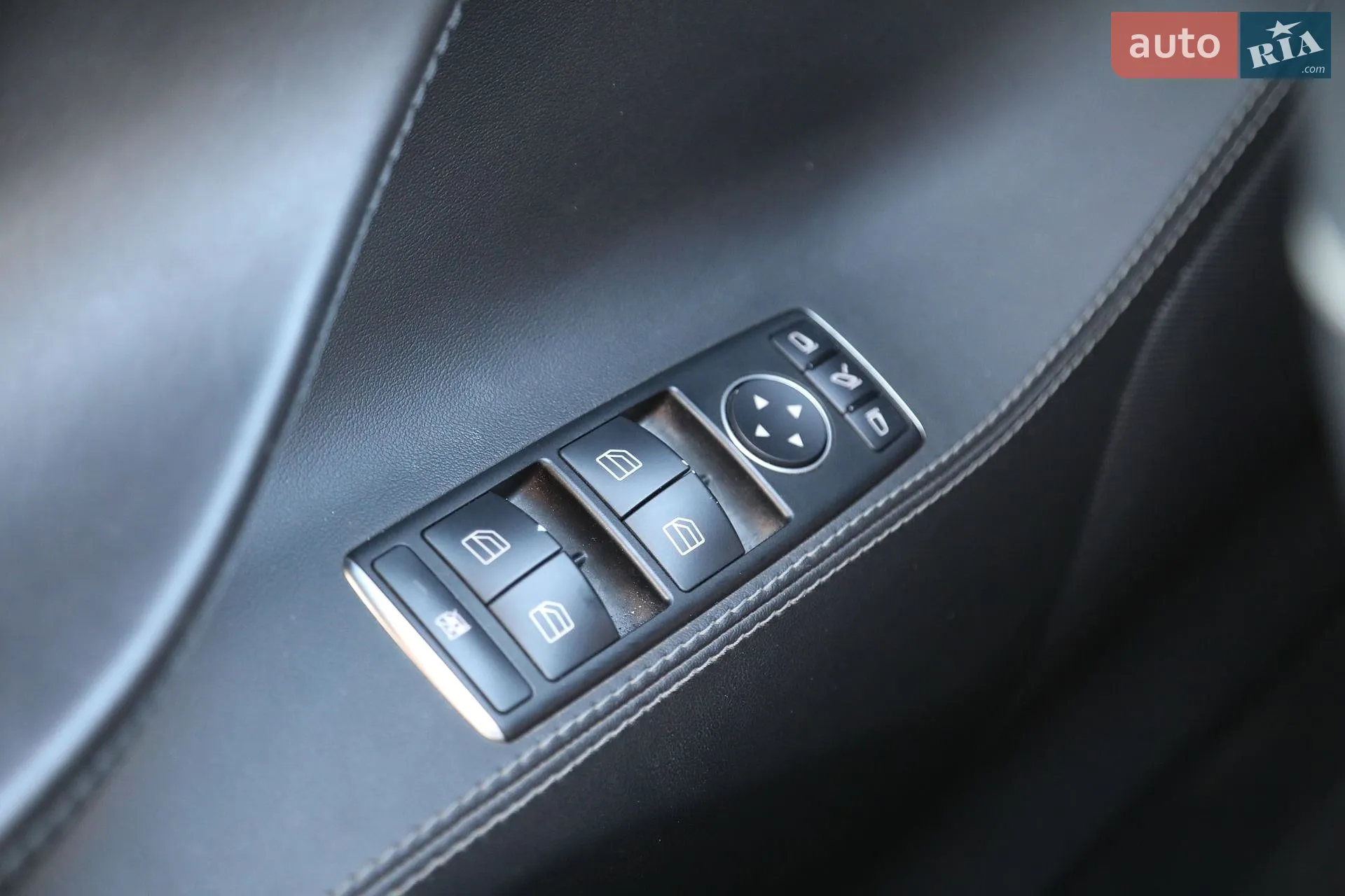 2015 Tesla Model S - мініатюра 21