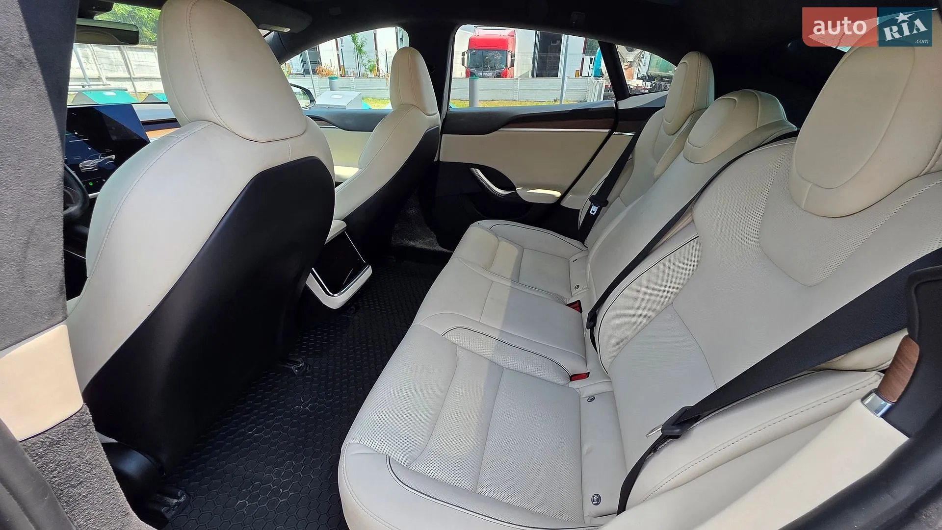 2021 Tesla Model S - мініатюра 32