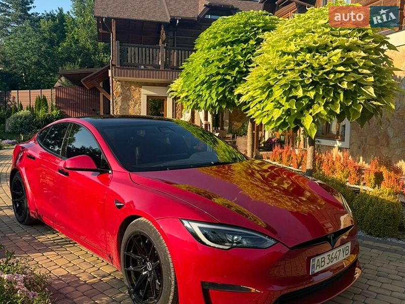 Tesla Model S, фото из объявления