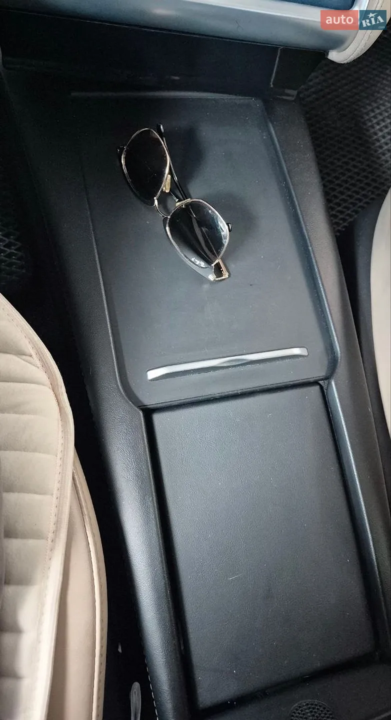 2015 Tesla Model S - мініатюра 10