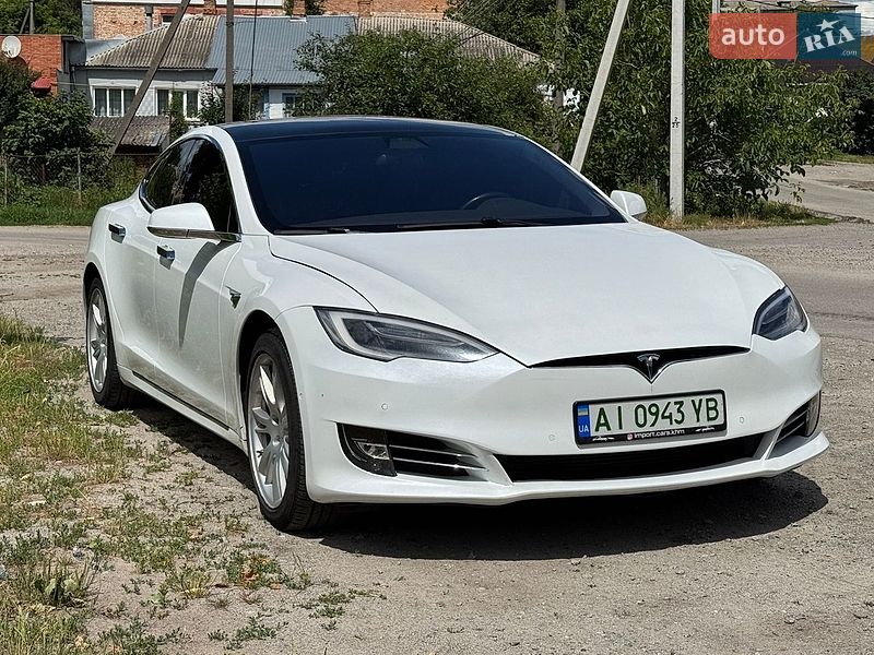 Ліфтбек Tesla Model S 2020 в Києві фото 4 Ліфтбек Tesla Model S 2020 в Києві