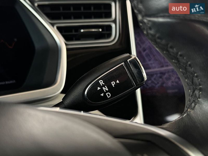 Лифтбек Tesla Model S 2013 в Виннице