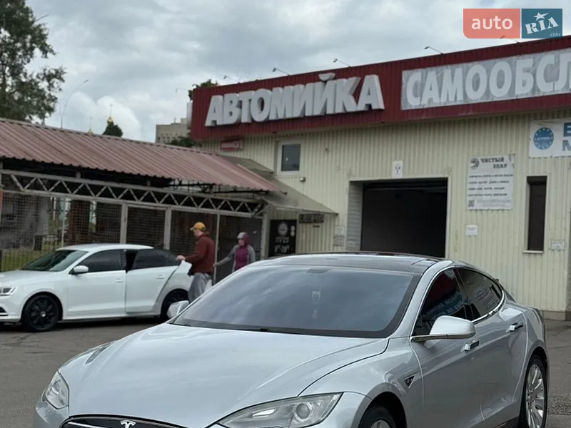 Tesla Model S