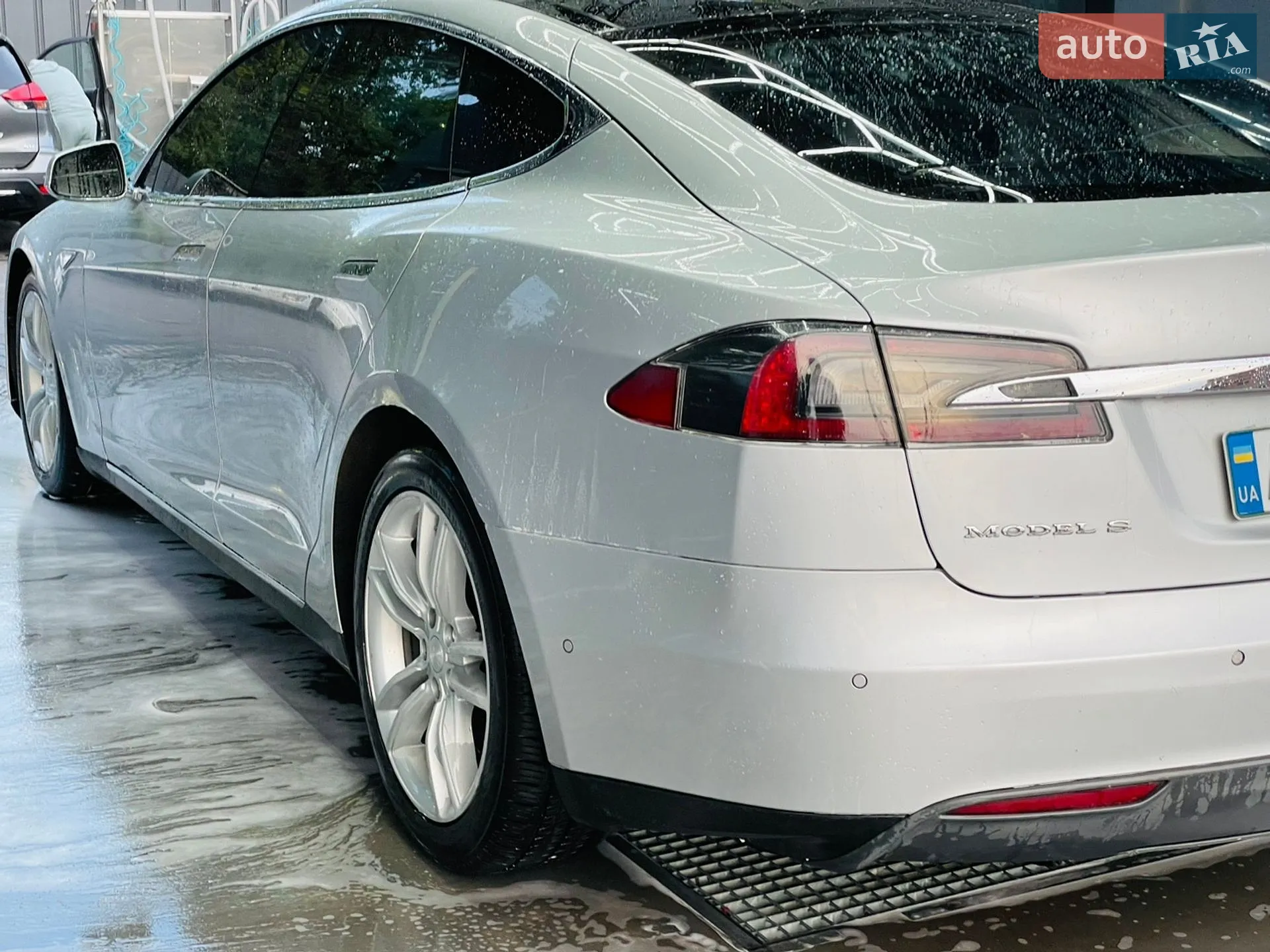 2016 Tesla Model S - мініатюра 19
