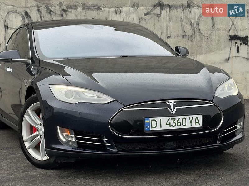 Tesla Model S 2015 Tesla Model S 2015