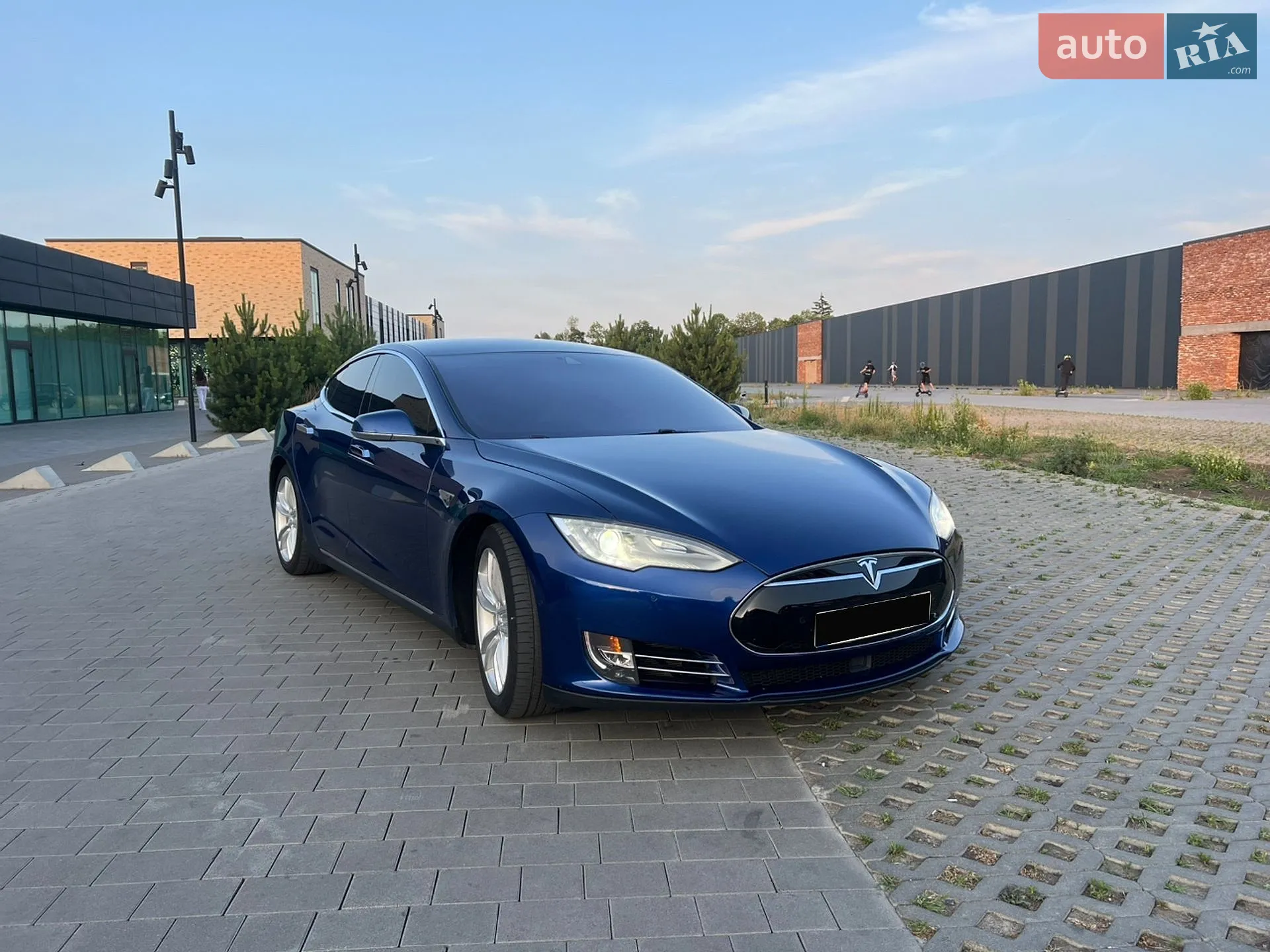 2015 Tesla Model S - мініатюра 5