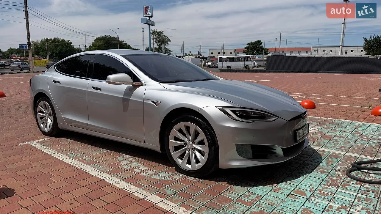 2015 Tesla Model S - мініатюра 19