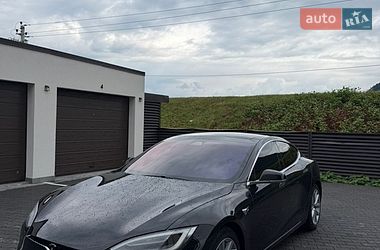 Лифтбек Tesla Model S 2017 в Тячеве