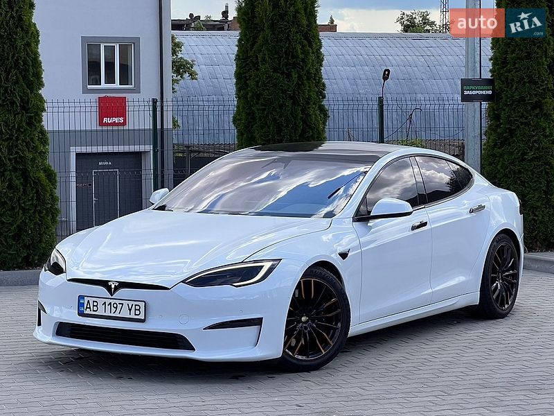 Tesla Model S, фото из объявления