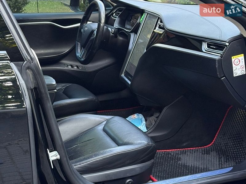 Ліфтбек Tesla Model S 2015 в Львові фото 13 Ліфтбек Tesla Model S 2015 в Львові