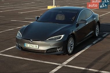 Лифтбек Tesla Model S 2017 в Львове фото 4 Лифтбек Tesla Model S 2017 в Львове