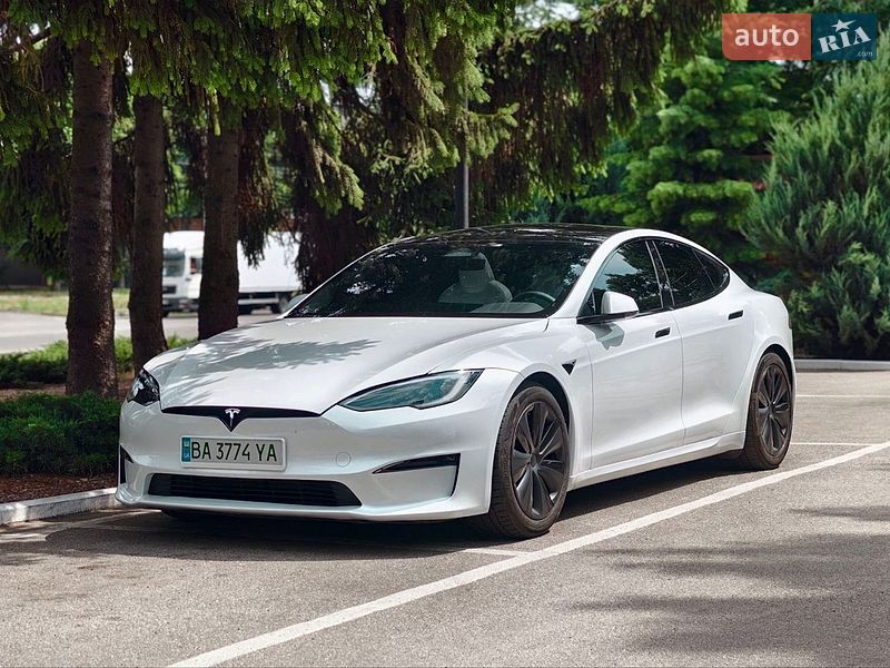 Tesla Model S 2024