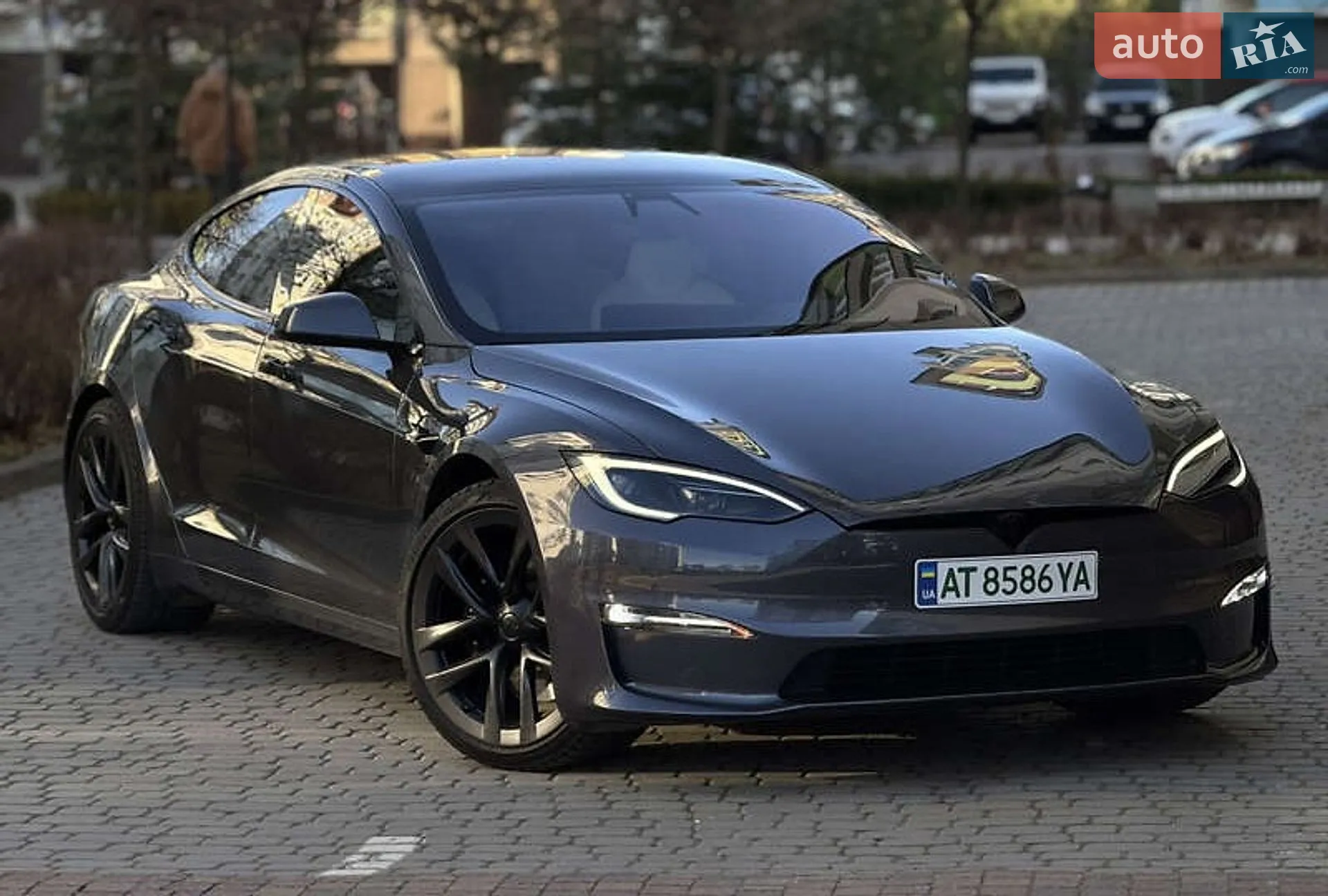 2022 Tesla Model S - фото 1