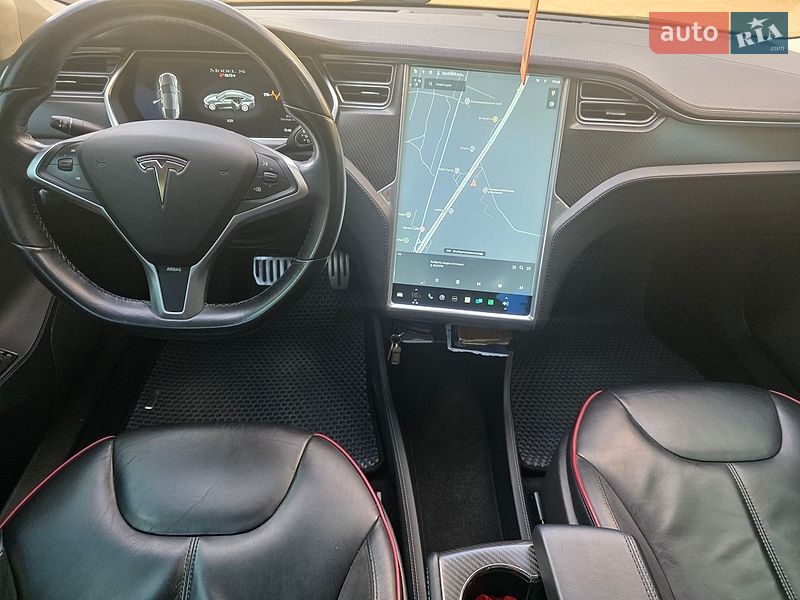Лифтбек Tesla Model S 2014 в Киеве