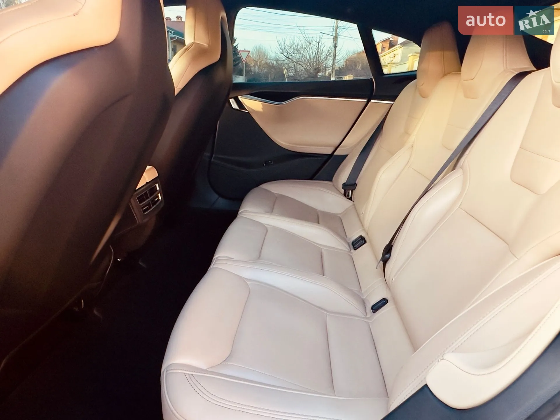 2014 Tesla Model S - мініатюра 20