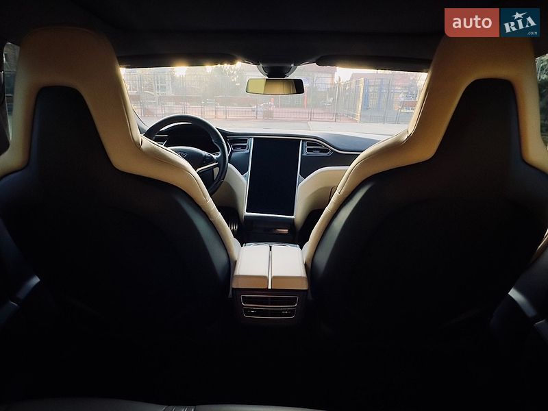 Лифтбек Tesla Model S 2014 в Одессе
