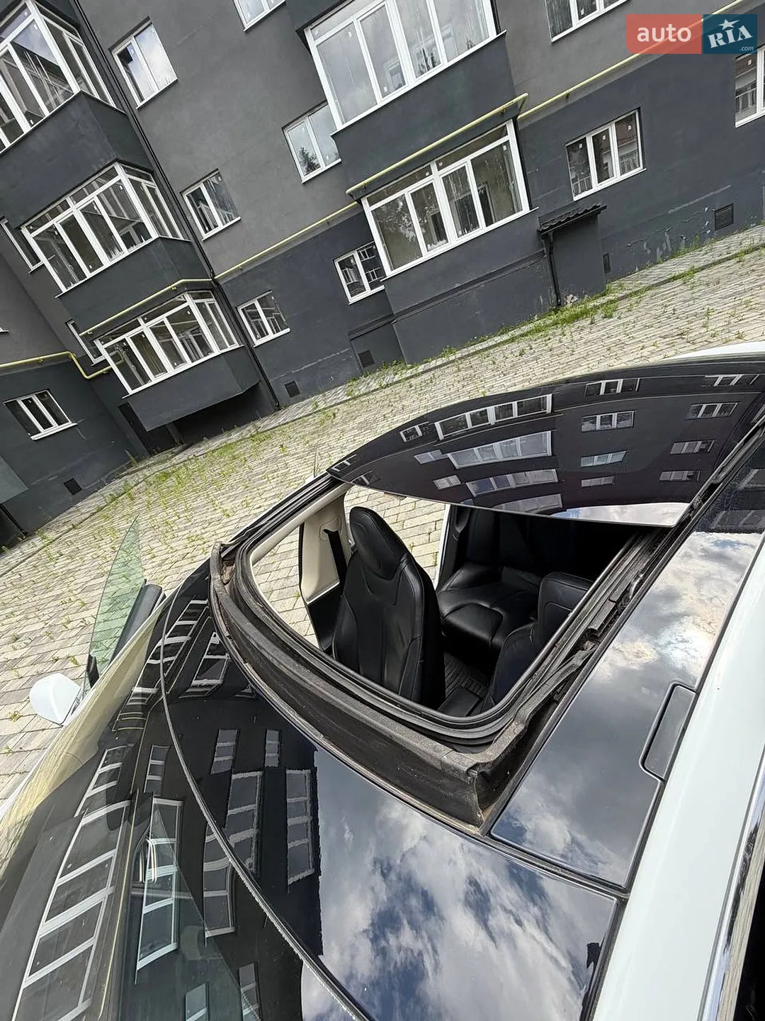 2014 Tesla Model S - мініатюра 4