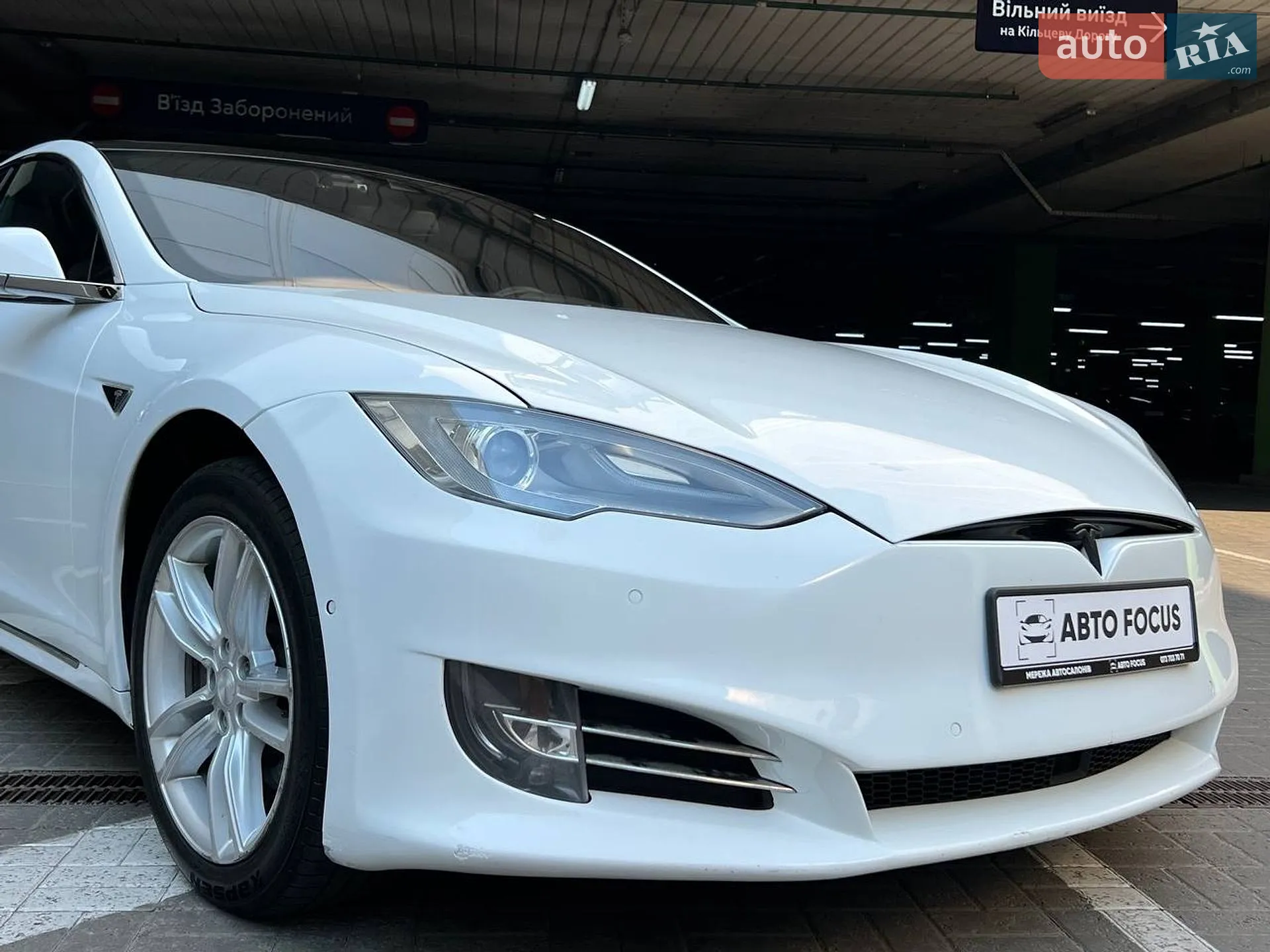 2015 Tesla Model S - мініатюра 4