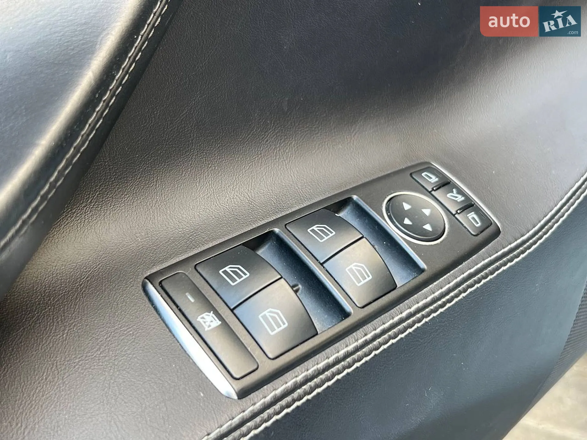 2015 Tesla Model S - мініатюра 20