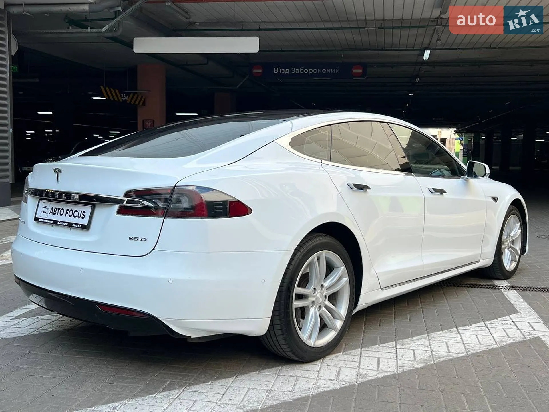 2015 Tesla Model S - мініатюра 7