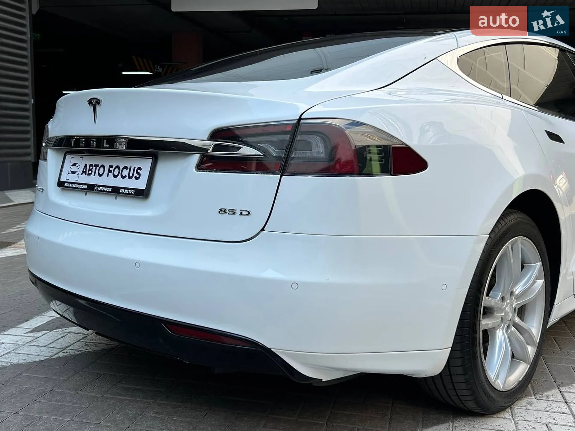 2015 Tesla Model S - мініатюра 8