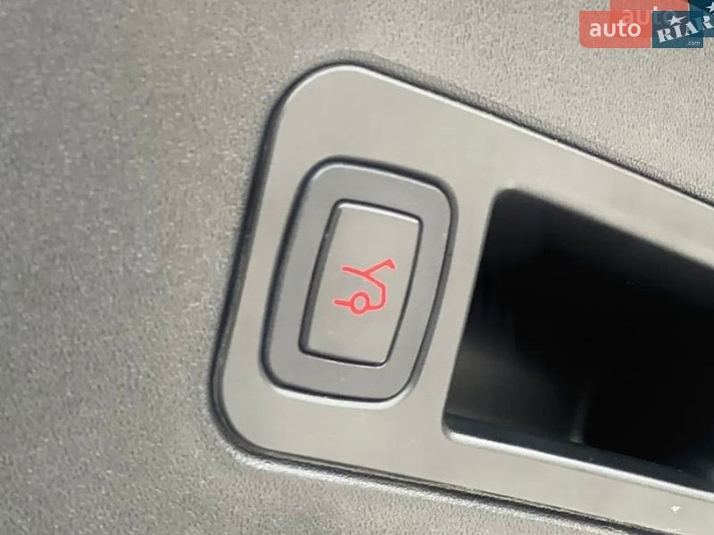 Лифтбек Tesla Model S 2014 в Виннице фото 16 Лифтбек Tesla Model S 2014 в Виннице