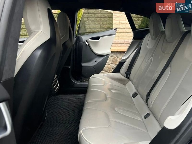 Лифтбек Tesla Model S 2014 в Виннице фото 27 Лифтбек Tesla Model S 2014 в Виннице