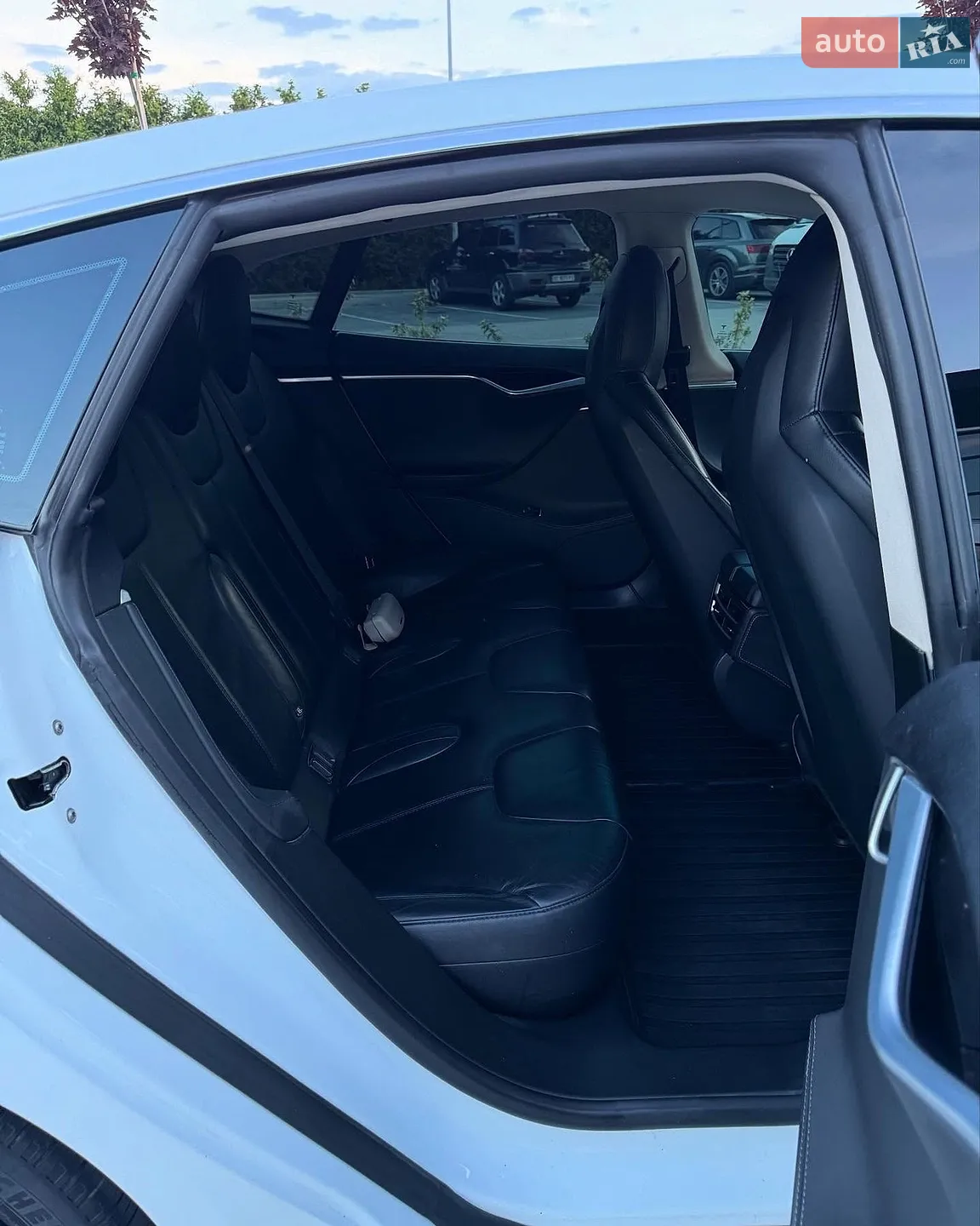 2014 Tesla Model S - мініатюра 6