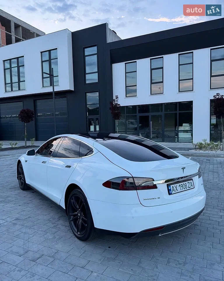 2013 Tesla Model S - мініатюра 28