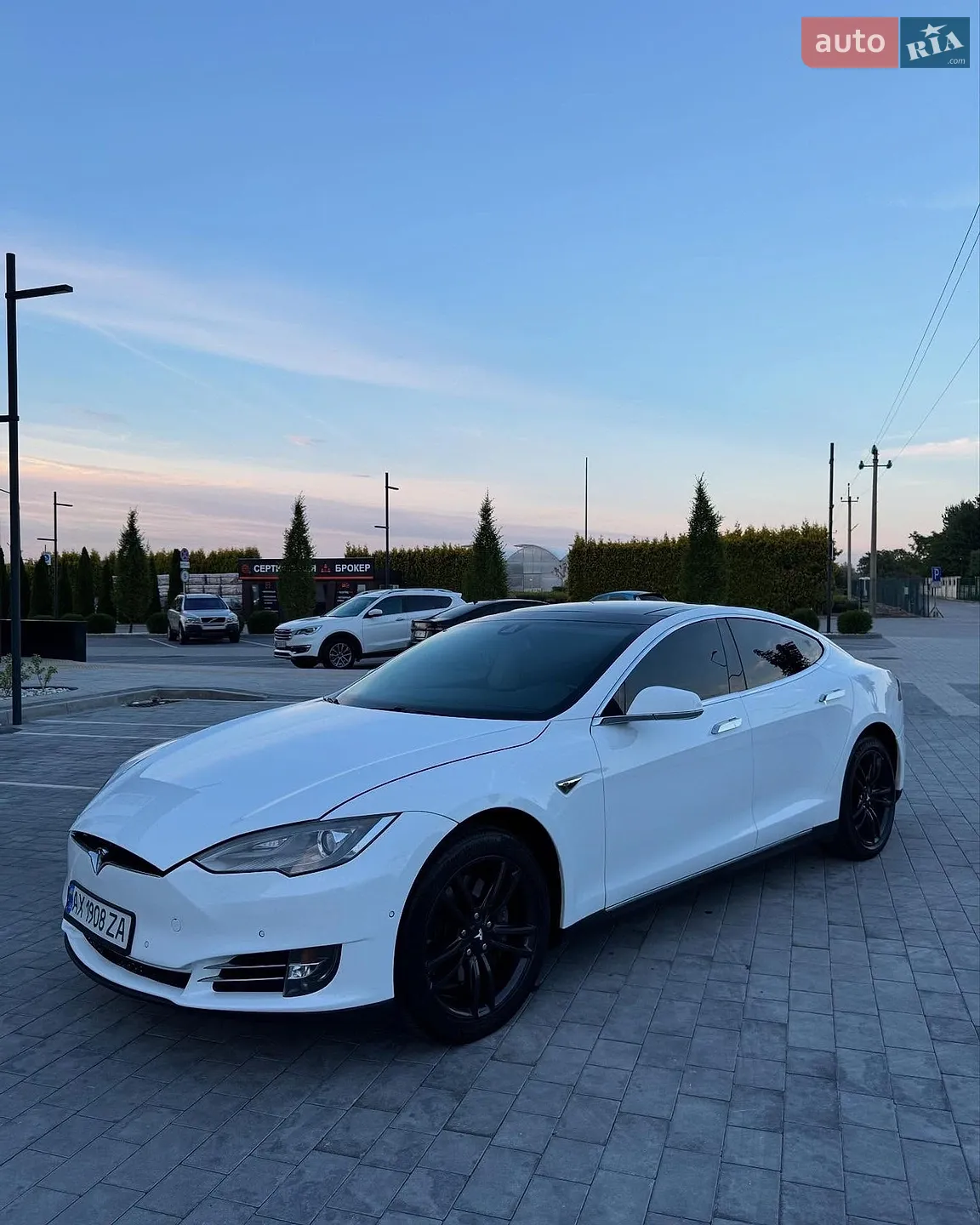 2014 Tesla Model S - мініатюра 2