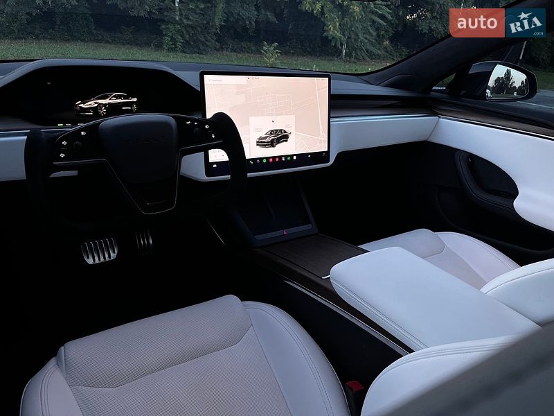 Лифтбек Tesla Model S 2022 в Днепре
