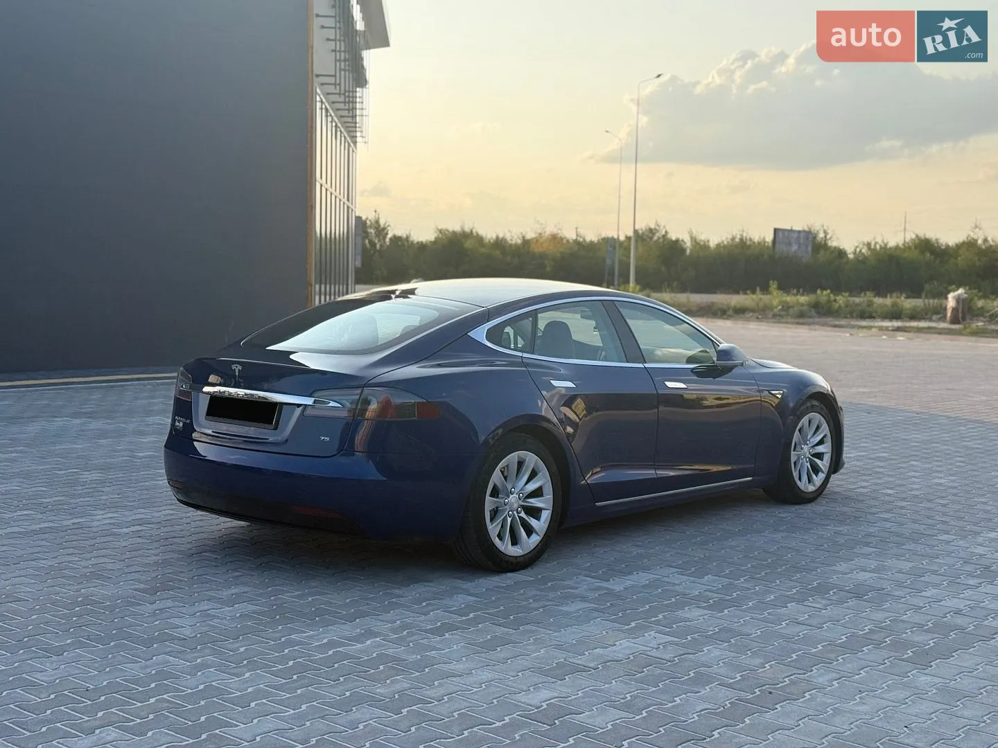 2016 Tesla Model S - мініатюра 4