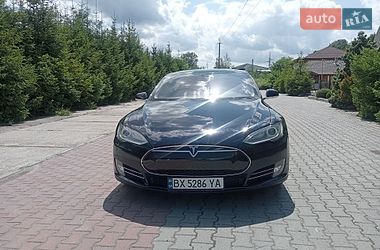 Ліфтбек Tesla Model S 2013 в Шепетівці