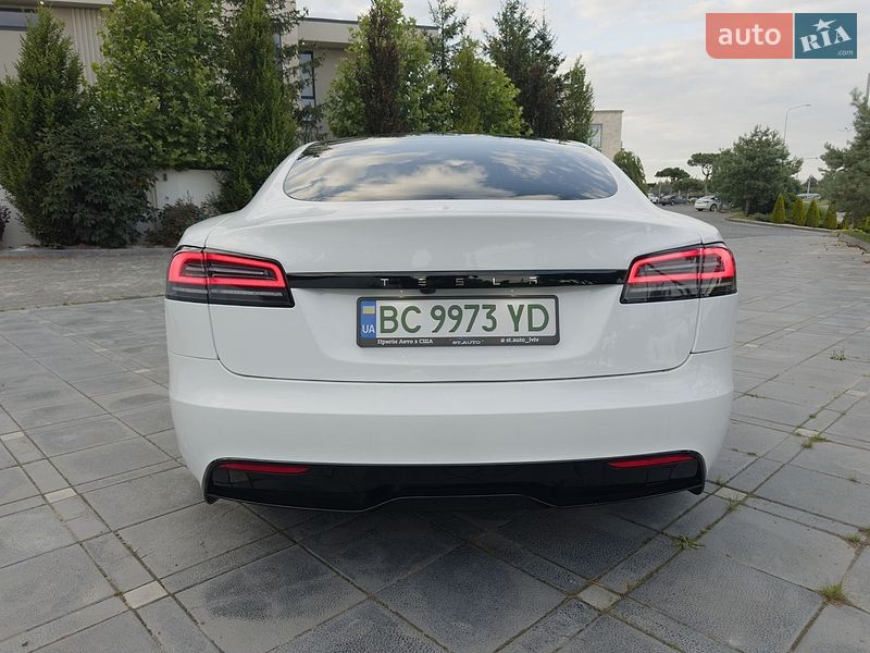 Ліфтбек Tesla Model S 2023 в Львові