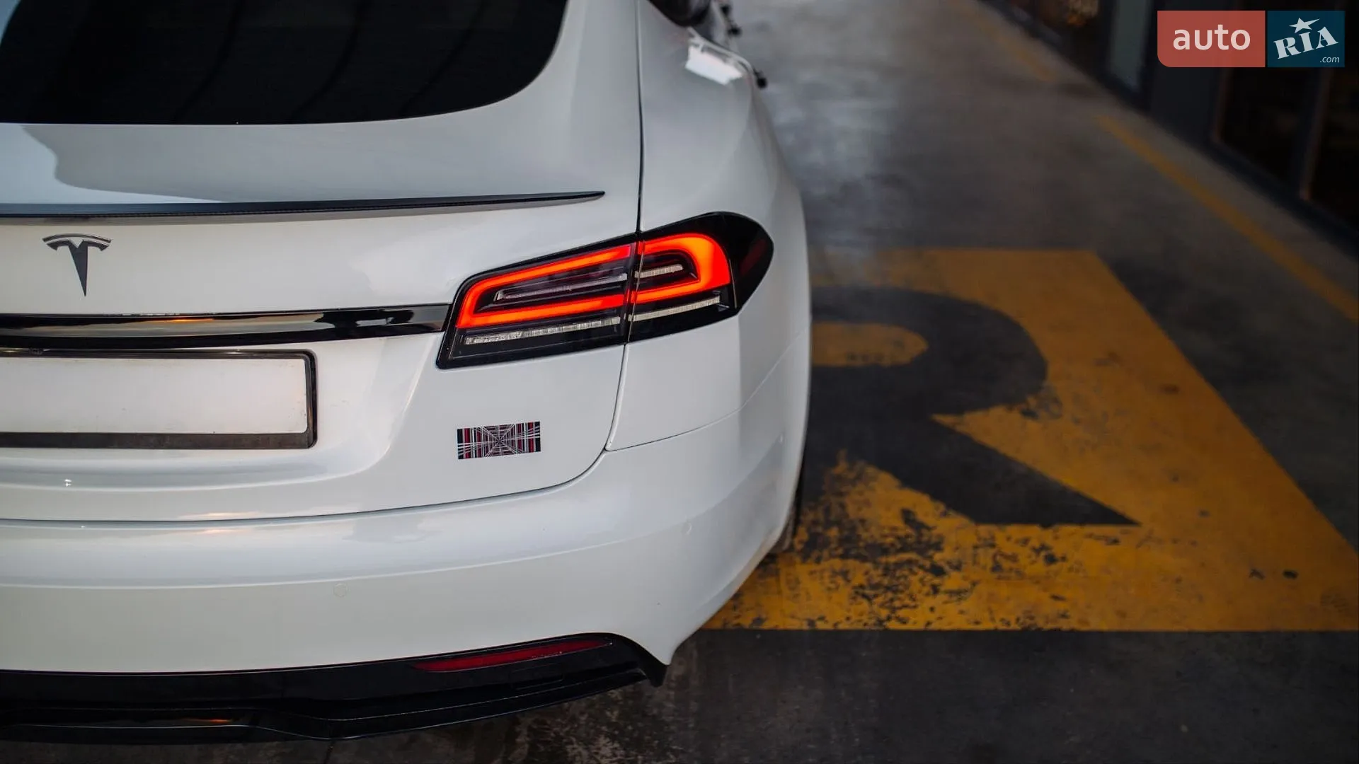 2022 Tesla Model S - мініатюра 17