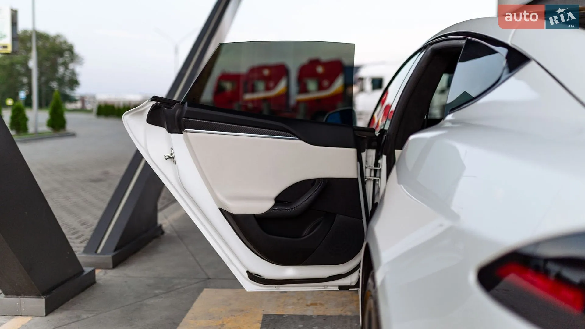 2022 Tesla Model S - мініатюра 47