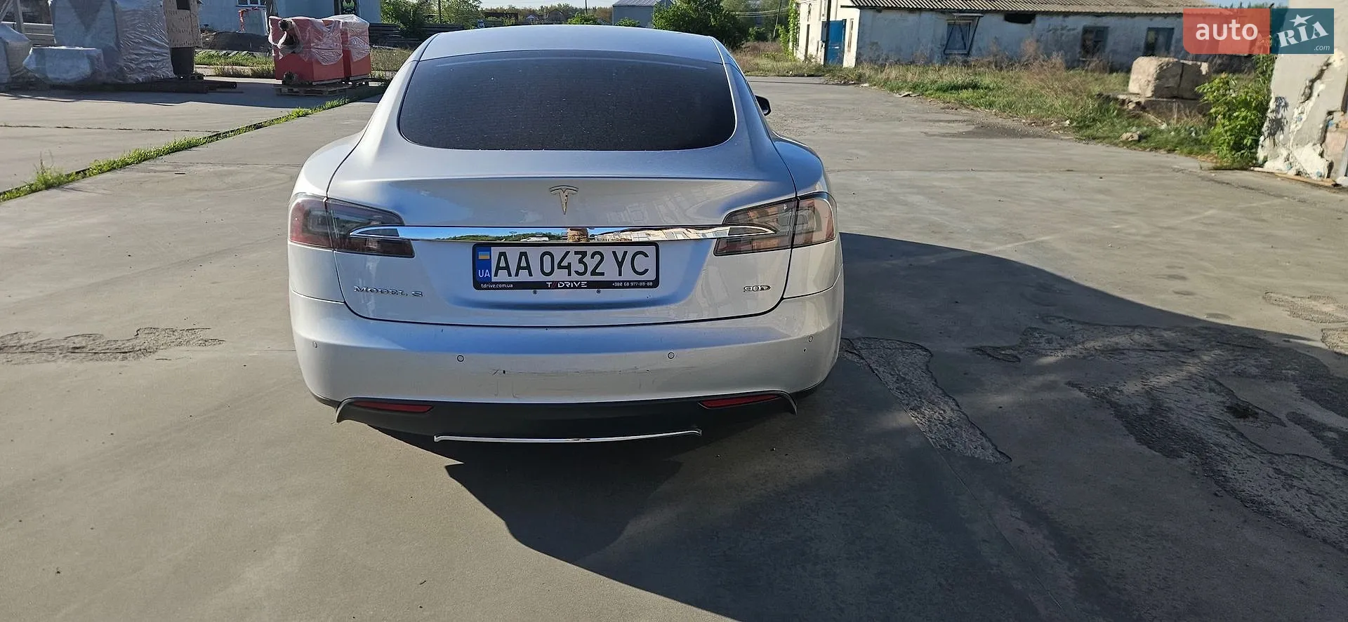 2015 Tesla Model S - мініатюра 2