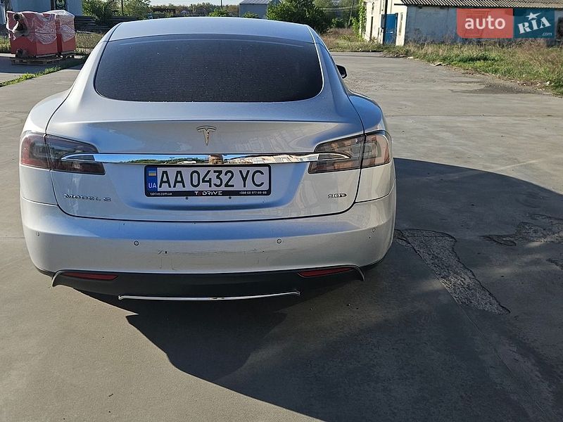 Ліфтбек Tesla Model S 2015 в Білій Церкві