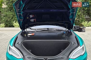Лифтбек Tesla Model S 2018 в Киеве