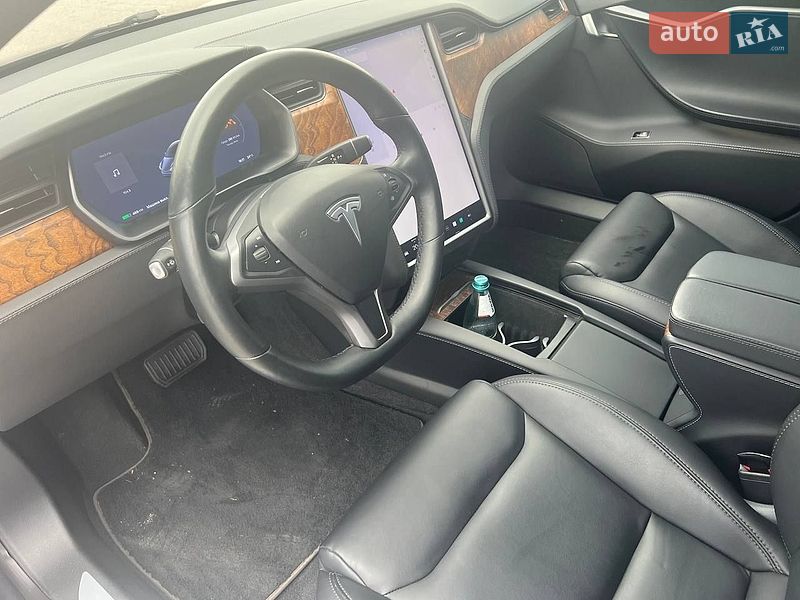 Ліфтбек Tesla Model S 2020 в Полтаві