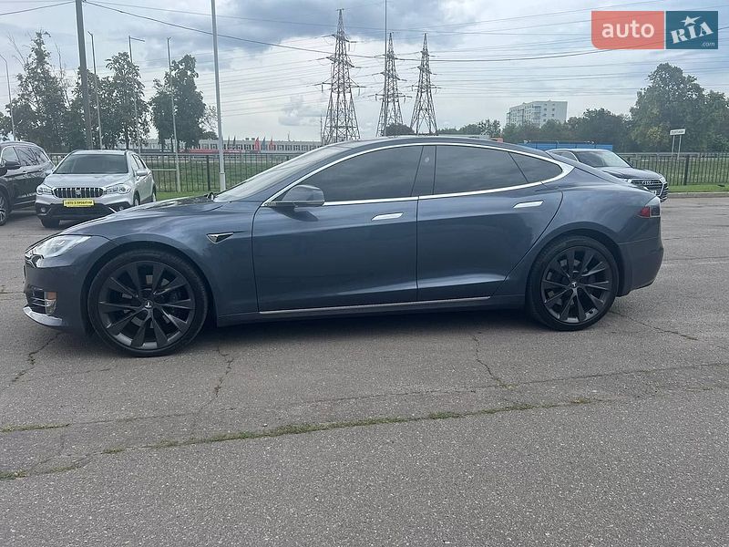 Лифтбек Tesla Model S 2020 в Полтаве фото 3 Лифтбек Tesla Model S 2020 в Полтаве