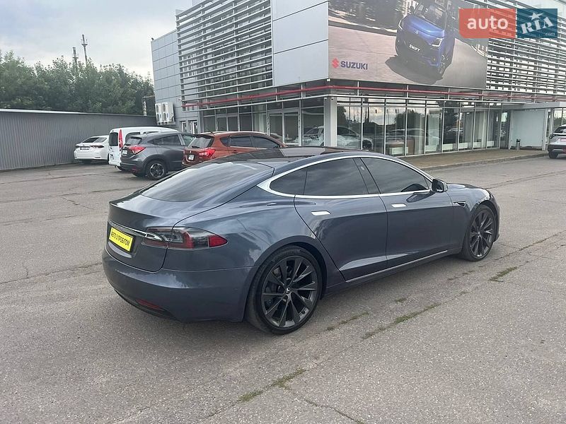 Лифтбек Tesla Model S 2020 в Полтаве фото 5 Лифтбек Tesla Model S 2020 в Полтаве