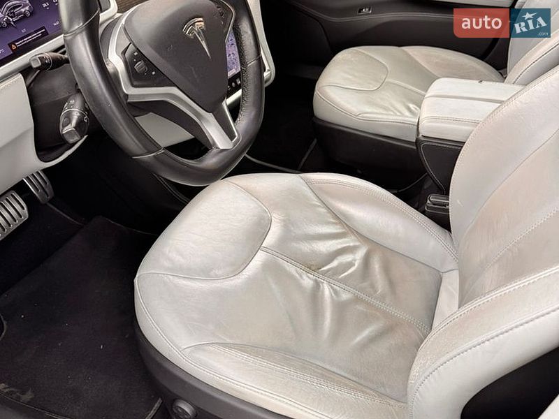 Лифтбек Tesla Model S 2014 в Киеве фото 7 Лифтбек Tesla Model S 2014 в Киеве