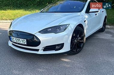 Лифтбек Tesla Model S 2013 в Львове