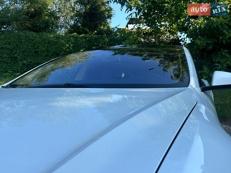 Лифтбек Tesla Model S 2013 в Львове