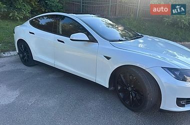 Лифтбек Tesla Model S 2013 в Львове